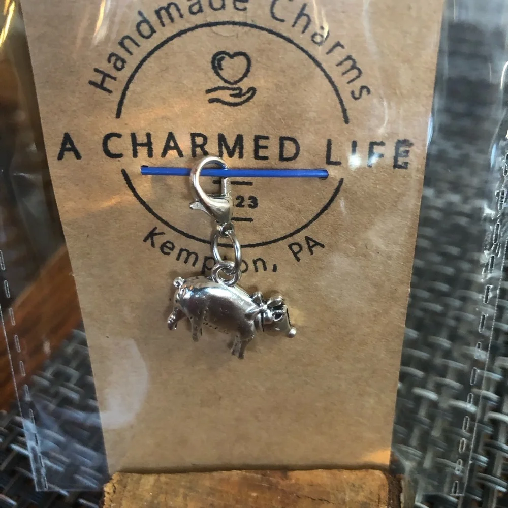 Silver 🐷 Pig on a Miniature Lobster Clasp. NWT, Handmade by A Charmed Life